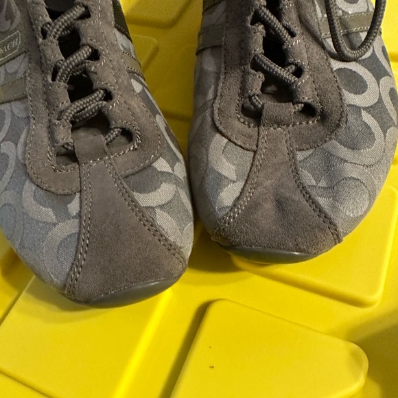 Coach Sneakers size 10m - Picture 6 of 9